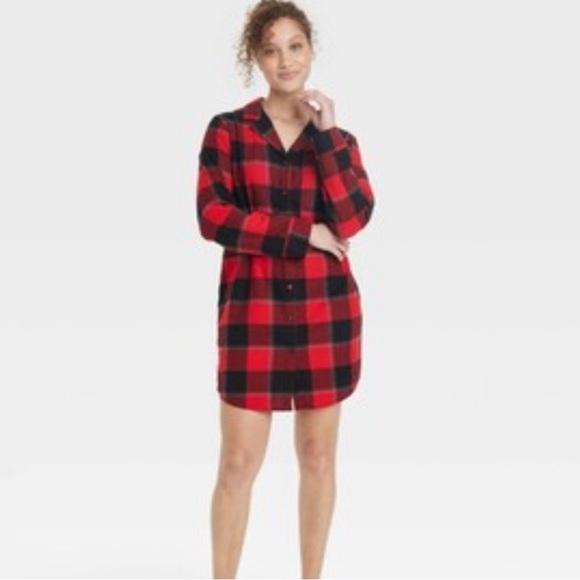 Stars Above Women’s Red Plaid Sleep Shirt XS - Picture 1 of 3